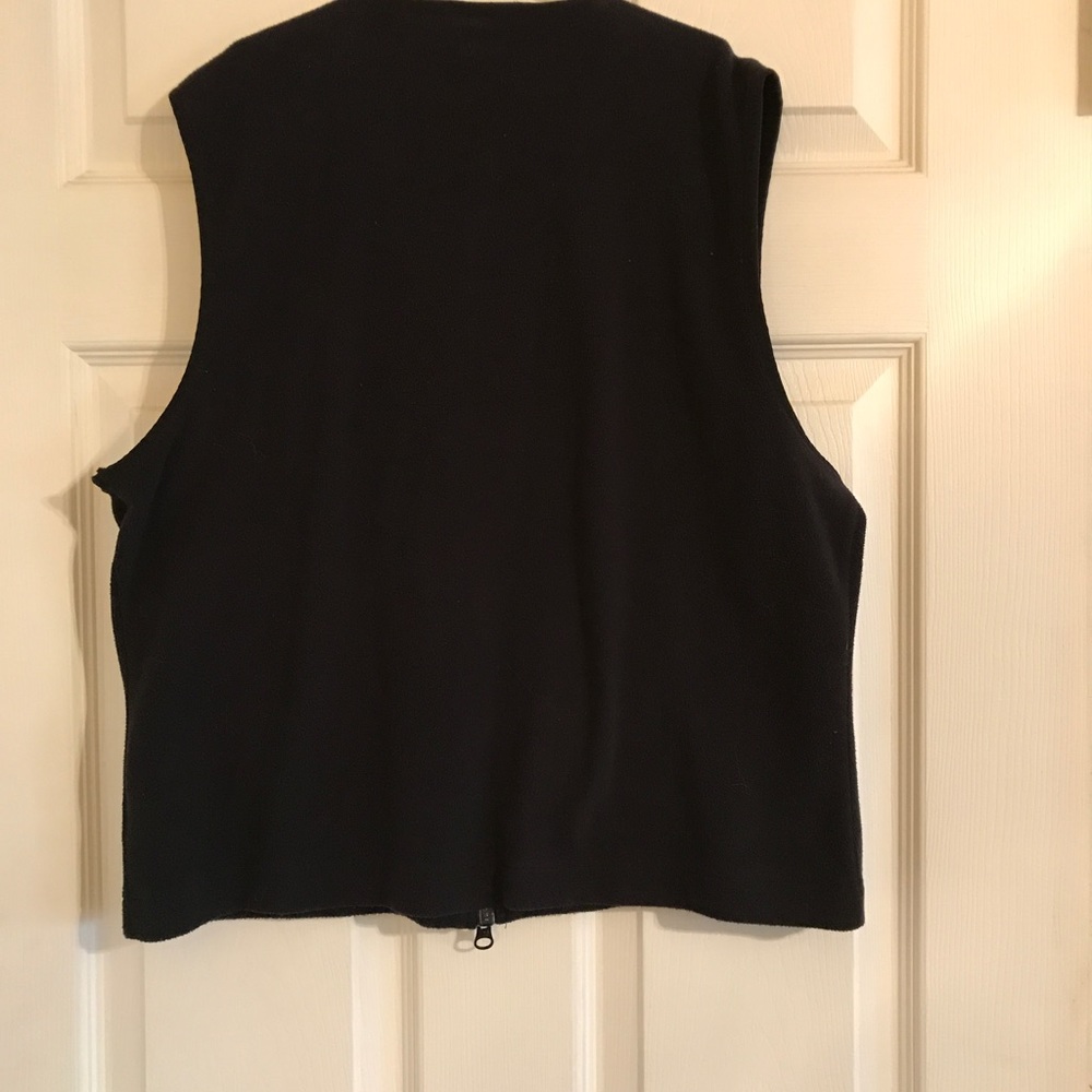 Vest - Picture 2 of 5
